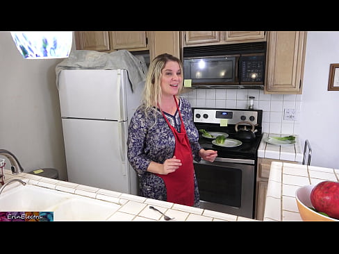 ❤️ Stepmom u munghje in cucina prima di a so data ❌ Porno à co.raceporn.ru ❌❤